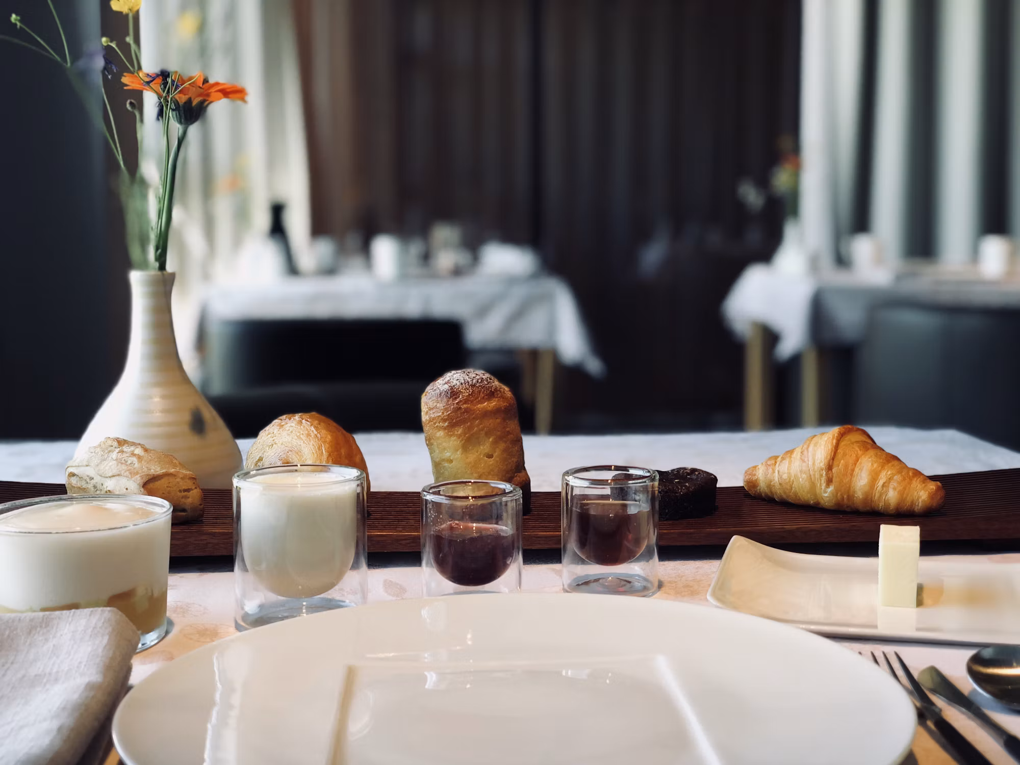 Exploring the World of Eco-Friendly Hotels: A Sustainable Travel Guide